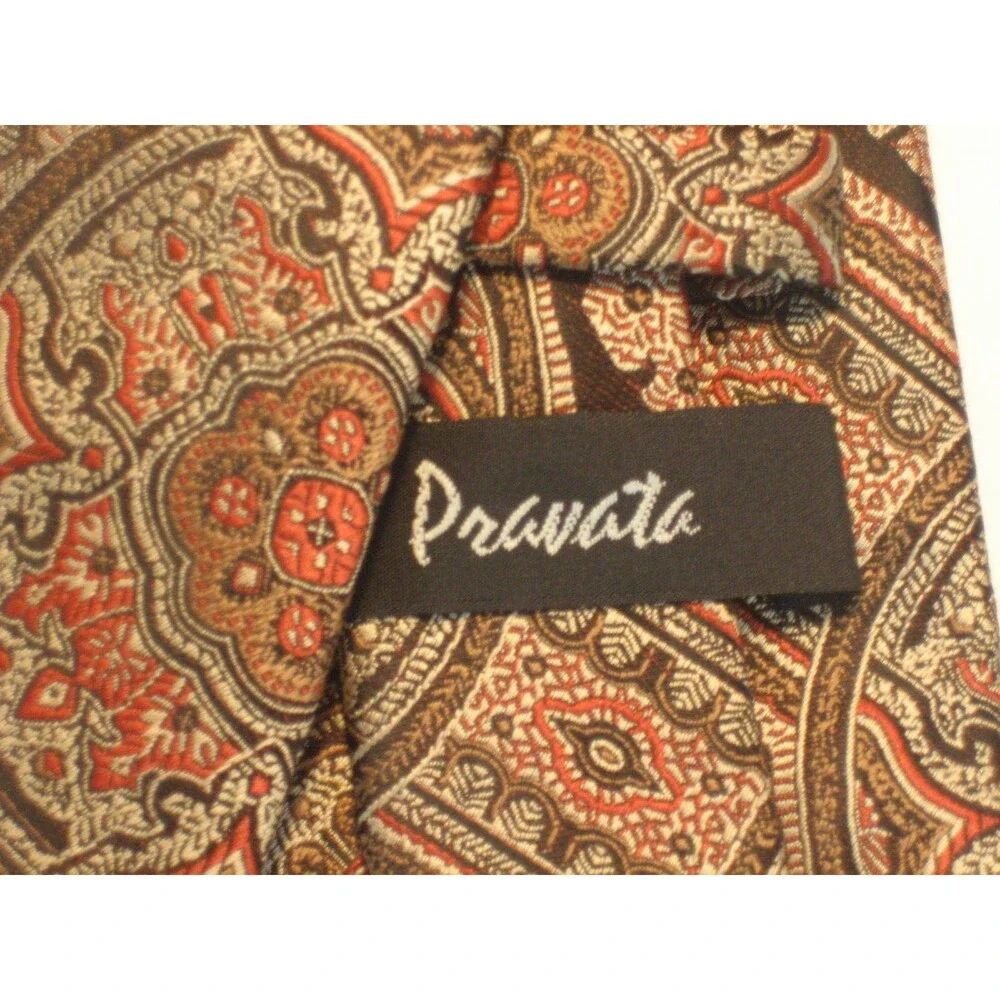 NWOT Pravata 100% Microfibre Geometric  Design Necktie